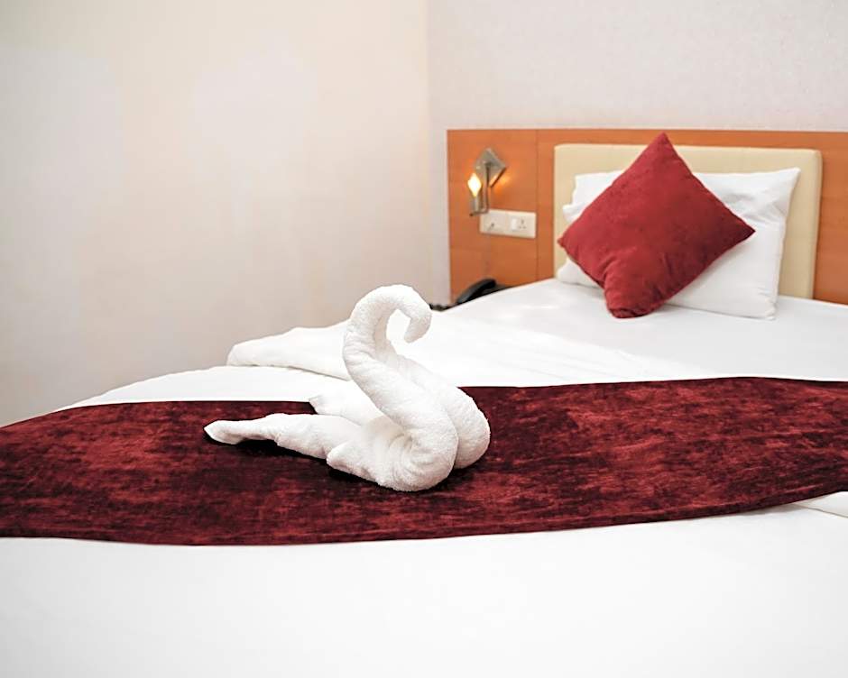 Sama Paris Plaza Hotel