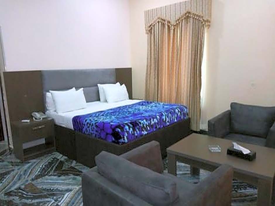 Photo 1 of 5 of Diplomatic Suite