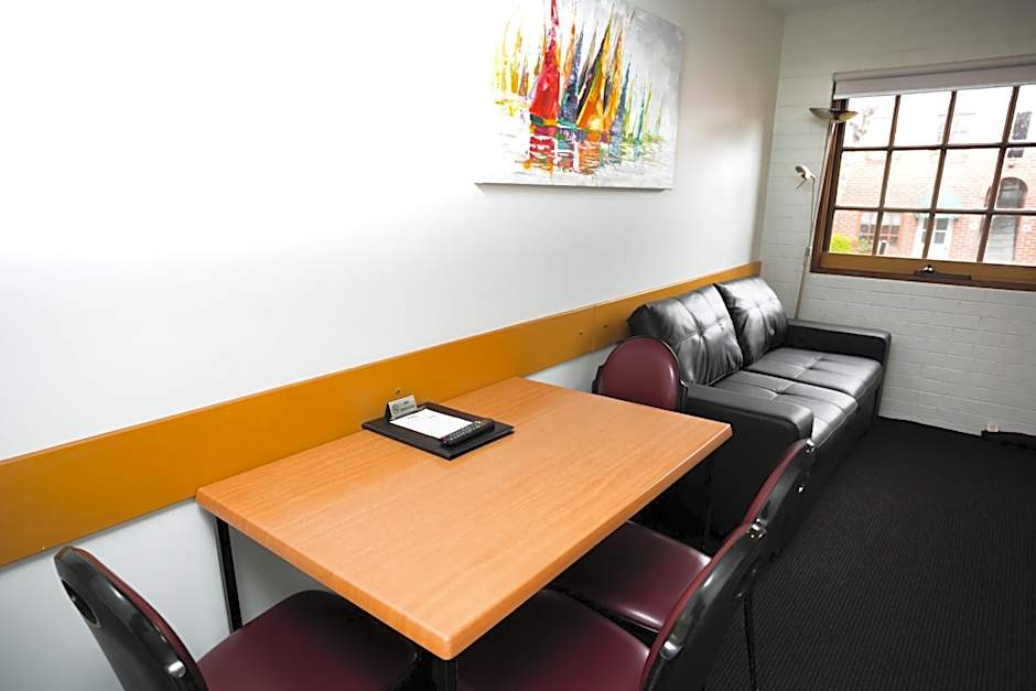 Bay Hotel Apartments (Previously Apartments at Woolmers)