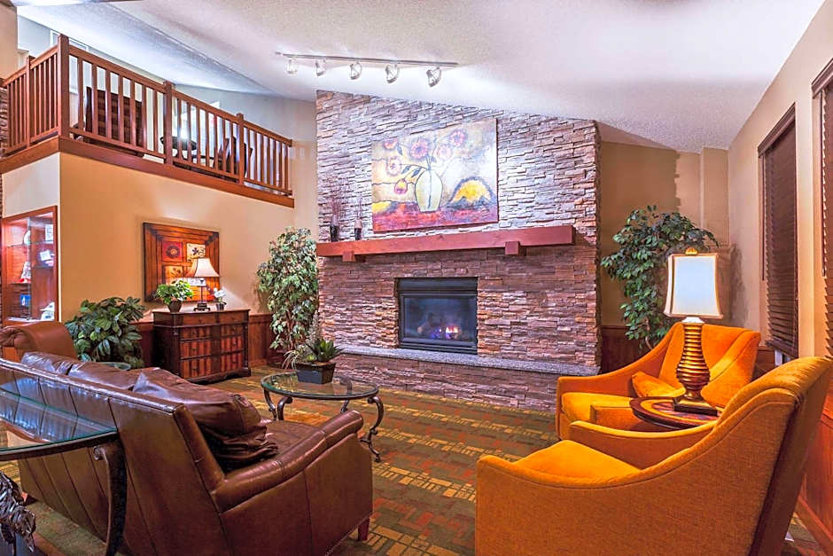 AmericInn by Wyndham Monmouth