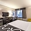 La Quinta Inn & Suites by Wyndham Atlanta Roswell