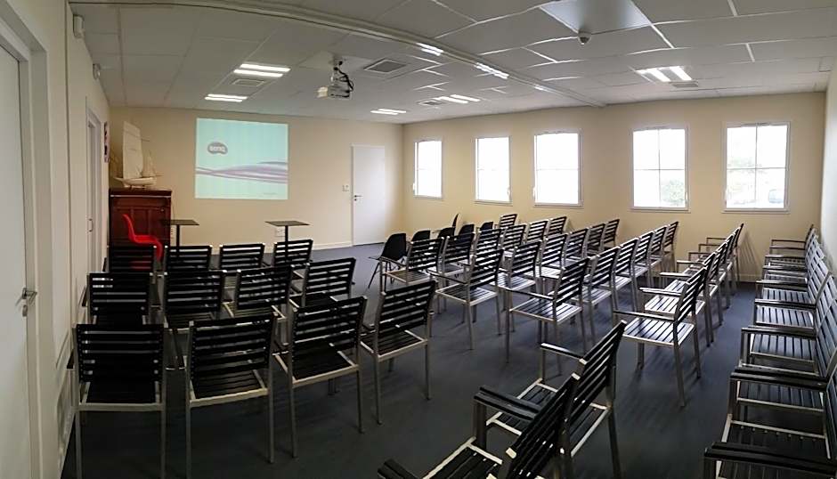 Les Flots - Hôtel et Restaurant face à l'océan - Châtelaillon-Plage