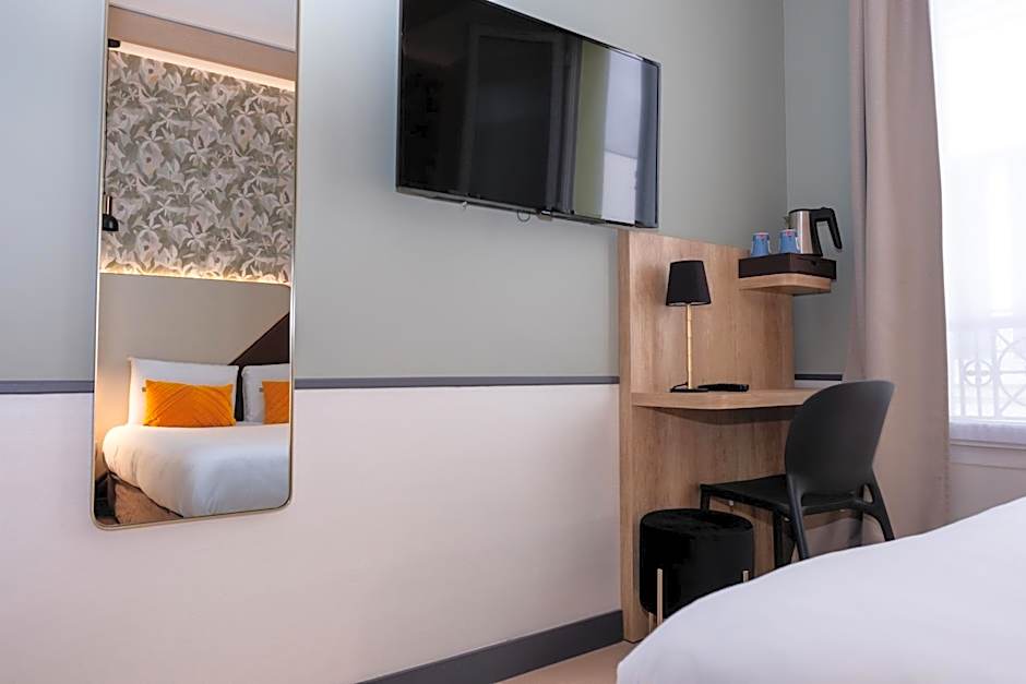 Kyriad Paris 10 - Canal Saint Martin - République