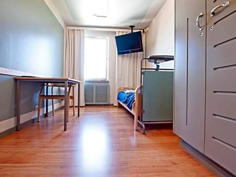 Standard Single Room with Shared Bathroom