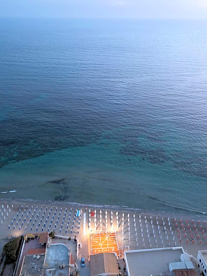 Delfino Beach - CDSHotels
