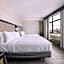 Holiday Inn Express Long Island City E New York By IHG