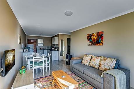 Airville Luxury Apartments, 7min Drive to Cresta Mall