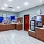 Holiday Inn Express & Suites Sealy By IHG