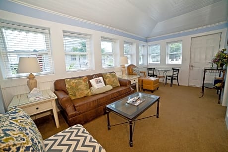 2 Bedroom