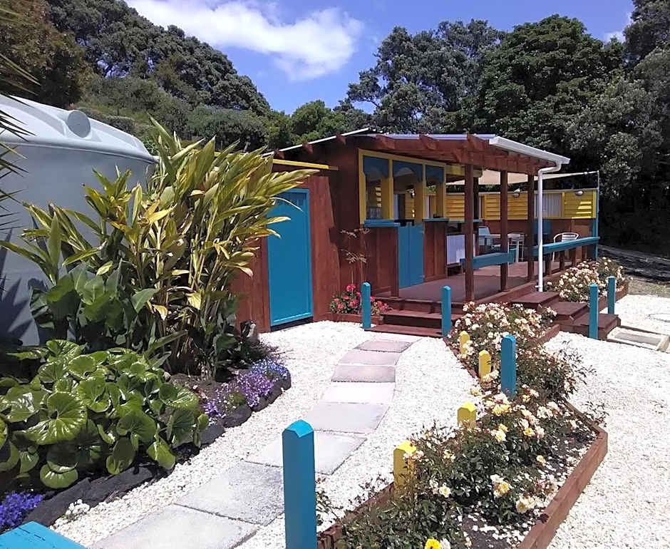 Te Aputa Lodge formally La Casa Te Puru Lodge