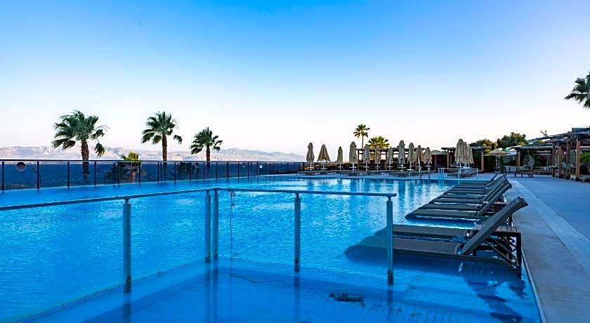 The Nowness Luxury Hotel & Spa