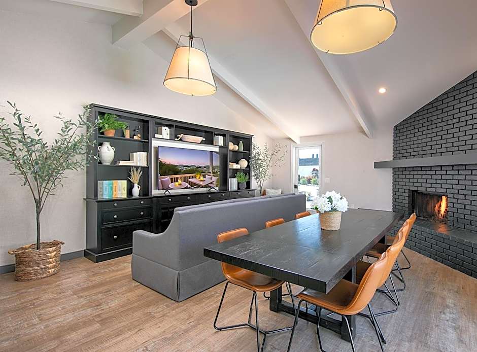 Fireside Inn on Moonstone Beach