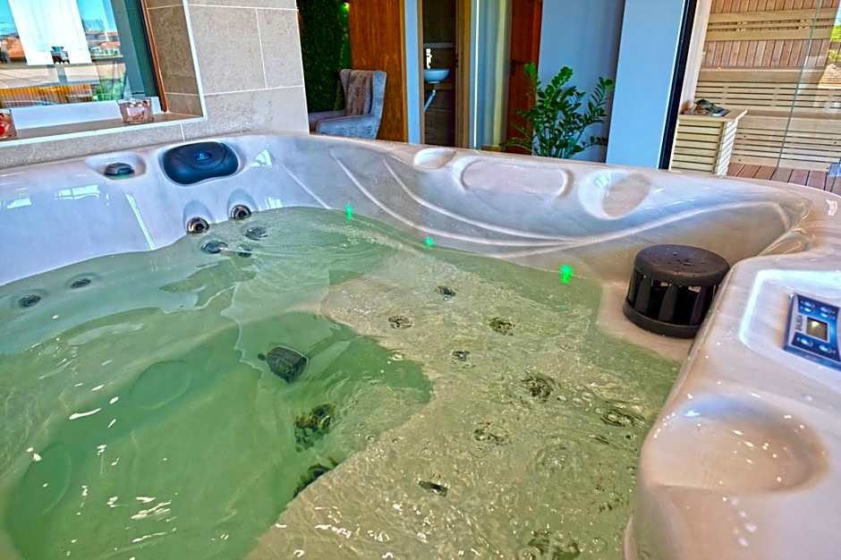 Paradise Hotel & Relax Center