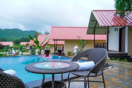 Ninad homestay by Mysa Stays - 9BHK in Karjat