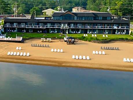 The Beach Haus - Traverse City