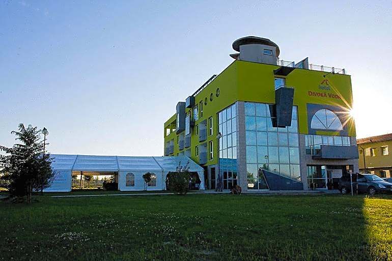 Hotel and Park Divoká Voda