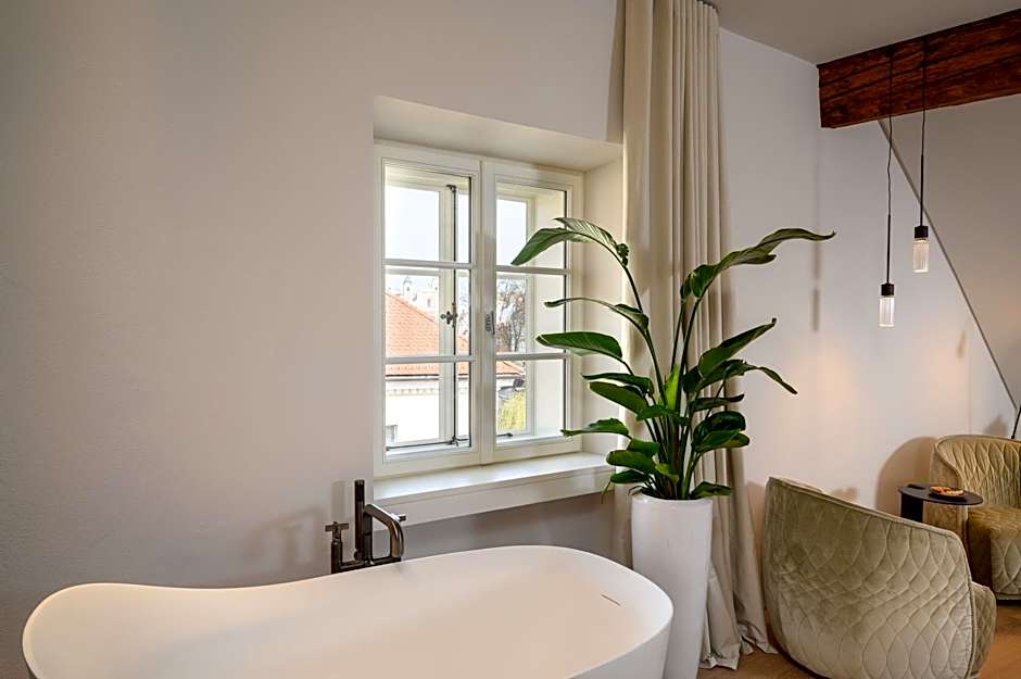 Zlata Ladjica Boutique Hotel