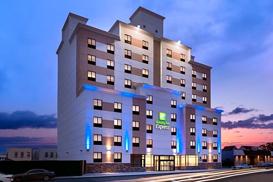 Holiday Inn Express Jamaica - JFK AirTrain - NYC By IHG