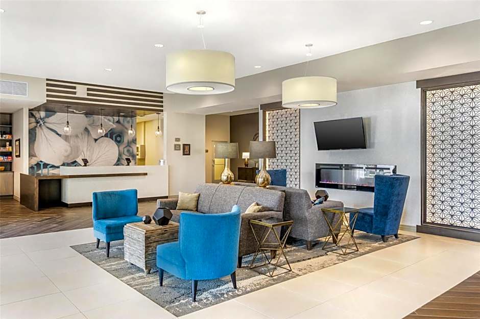 Best Western Plus Parkside Inn & Suites