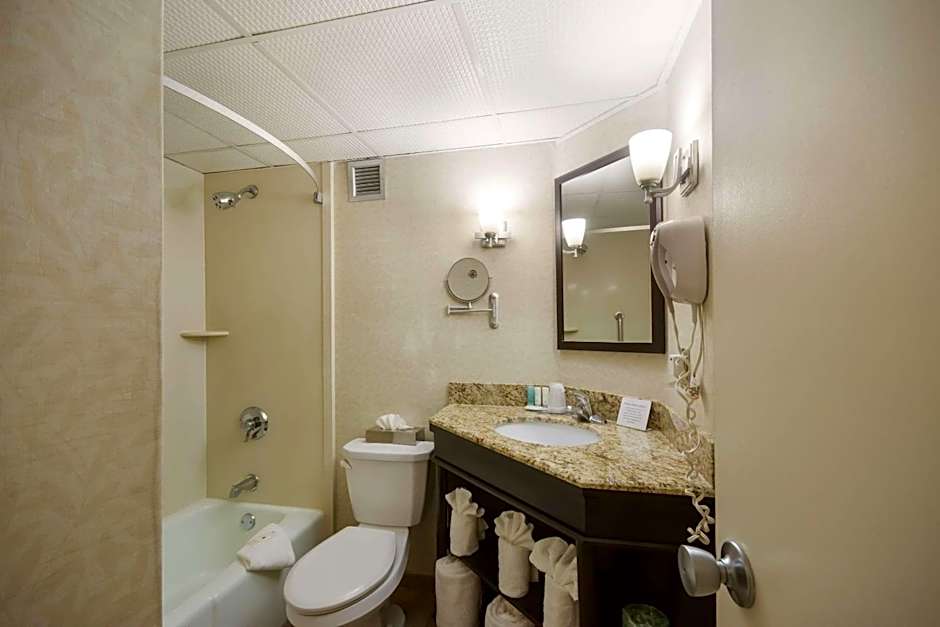 Exton Hotel and Conference Center