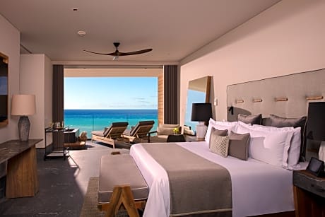 Preferred Club Master Suite King Ocean Front