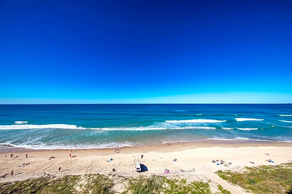 Beachside Tower Apartment