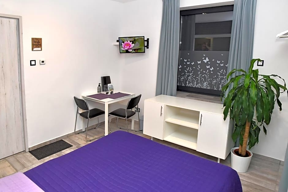 Water Lily Boutique B&B and Bungalow