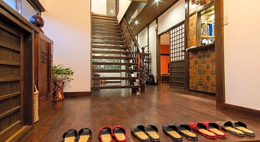 HOSTEL MICHIKUSA-YA