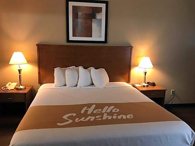 Days Inn by Wyndham Phenix City Near Fort Benning