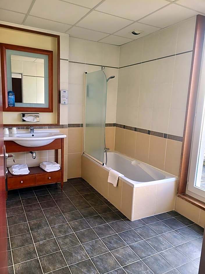 Kyriad Limoges Centre Gare - Atrium