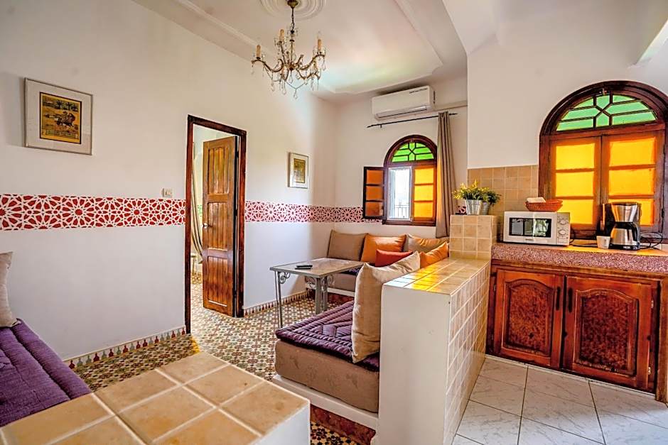 Riad Salt River