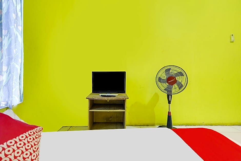 Hotel O Emes Jaya HomestayNearSamsung Electronic Indonesia PT