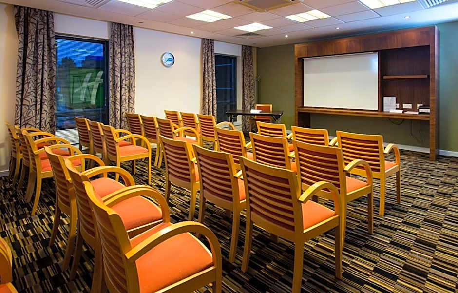 Holiday Inn Express Stevenage By IHG