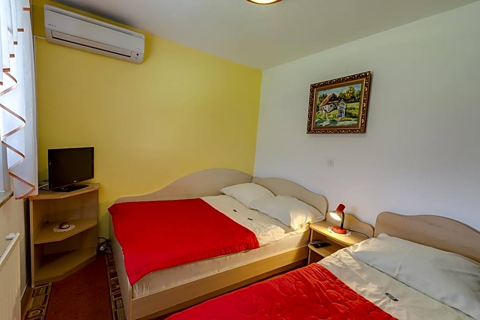 Rooms & Apartments Jana