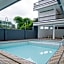 Sans Hotel Queen Batu