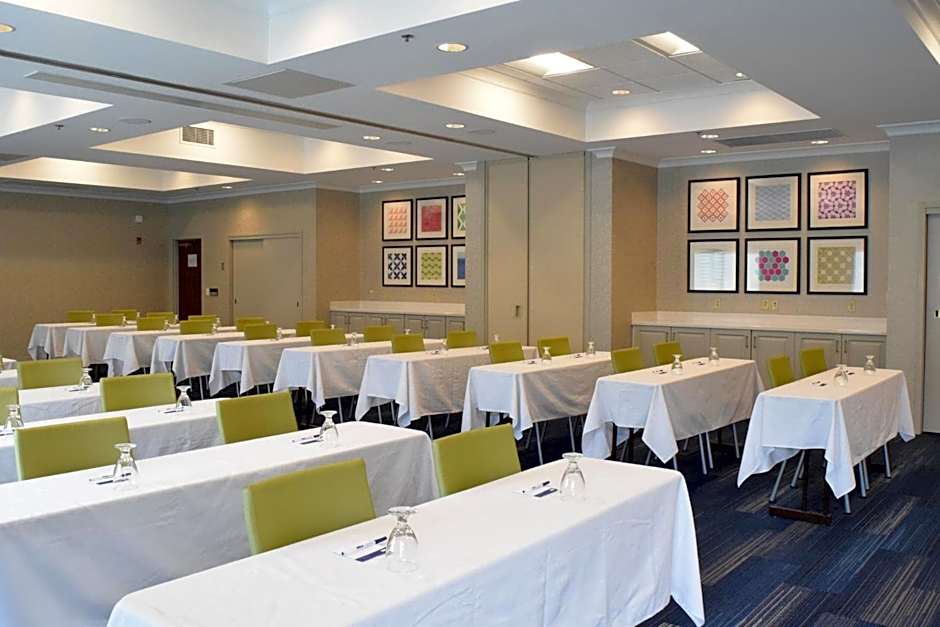 Holiday Inn Express Hotel & Suites Rochester Webster By IHG
