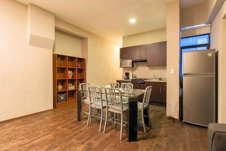204 Historic Center 2Bdrm 2Bath AC Apt Rooftop