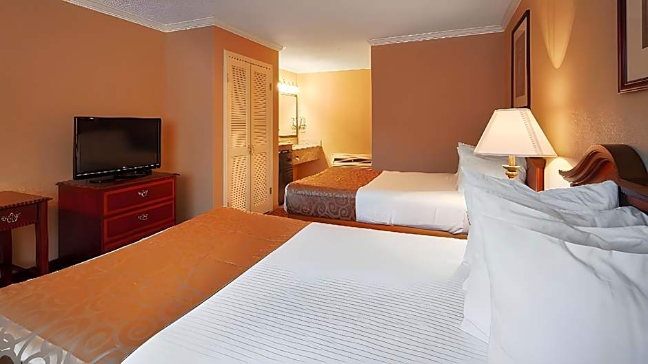 Best Western Forest Inn