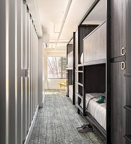 Bed in 4-Bed Mixed Dormitory Room