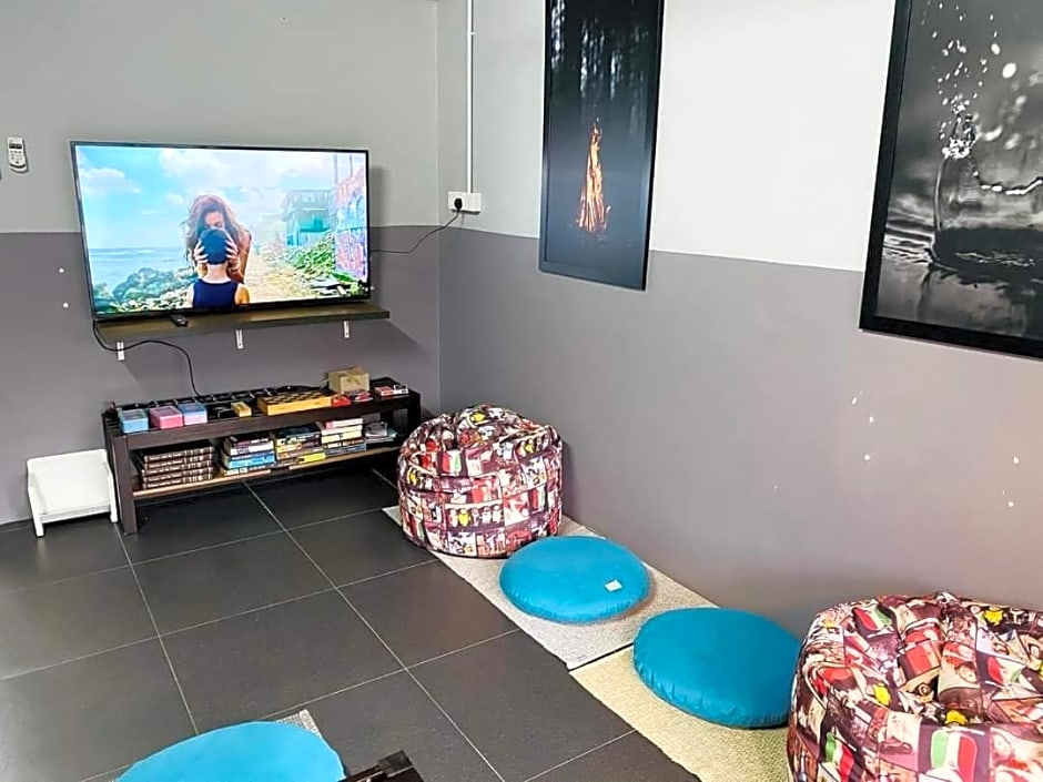 BRICKS Cameron Hostel