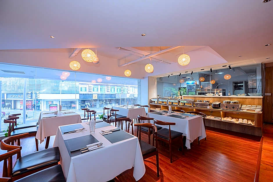 Zhongshan Louis Hotel