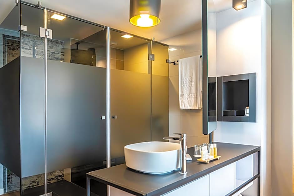 Up Hotel Budapest