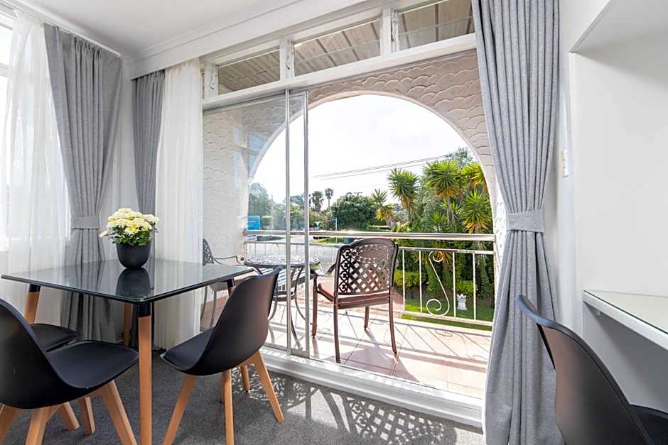 Aarangi Motel