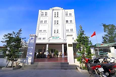 Green Co To Hotel