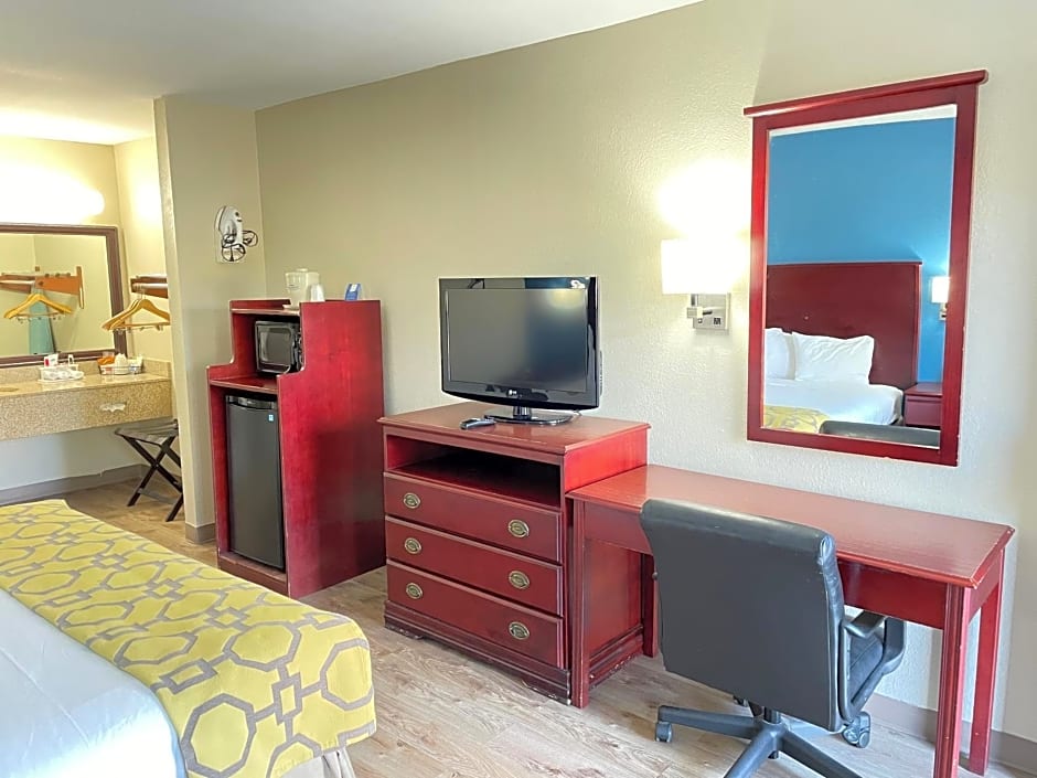 Baymont Inn & Suites