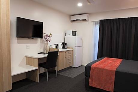 Accessible Queen Room