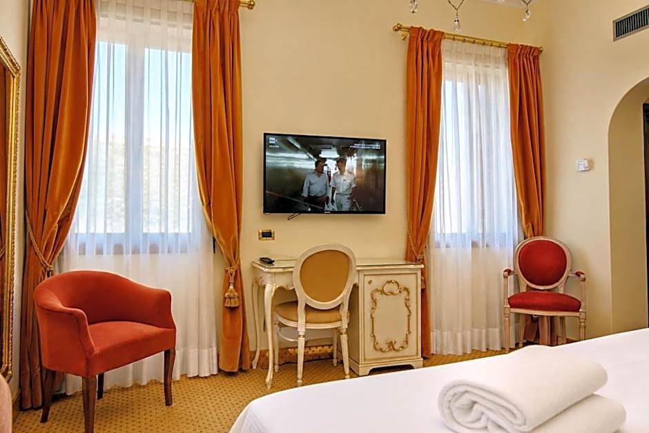 Photo 1 of 5 of Triple Room