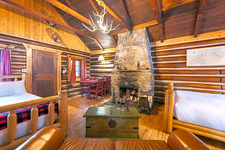 Storm Mountain Lodge & Cabins