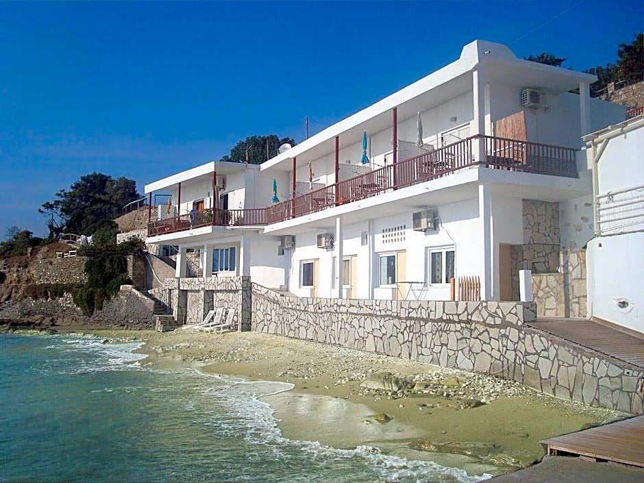 Petalides Apartments