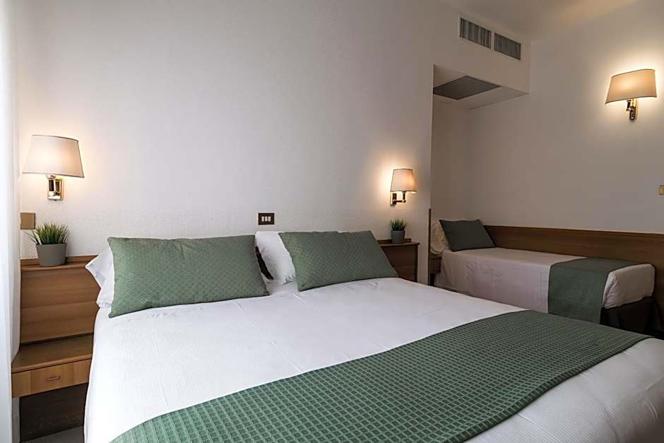 Hotel Pacific